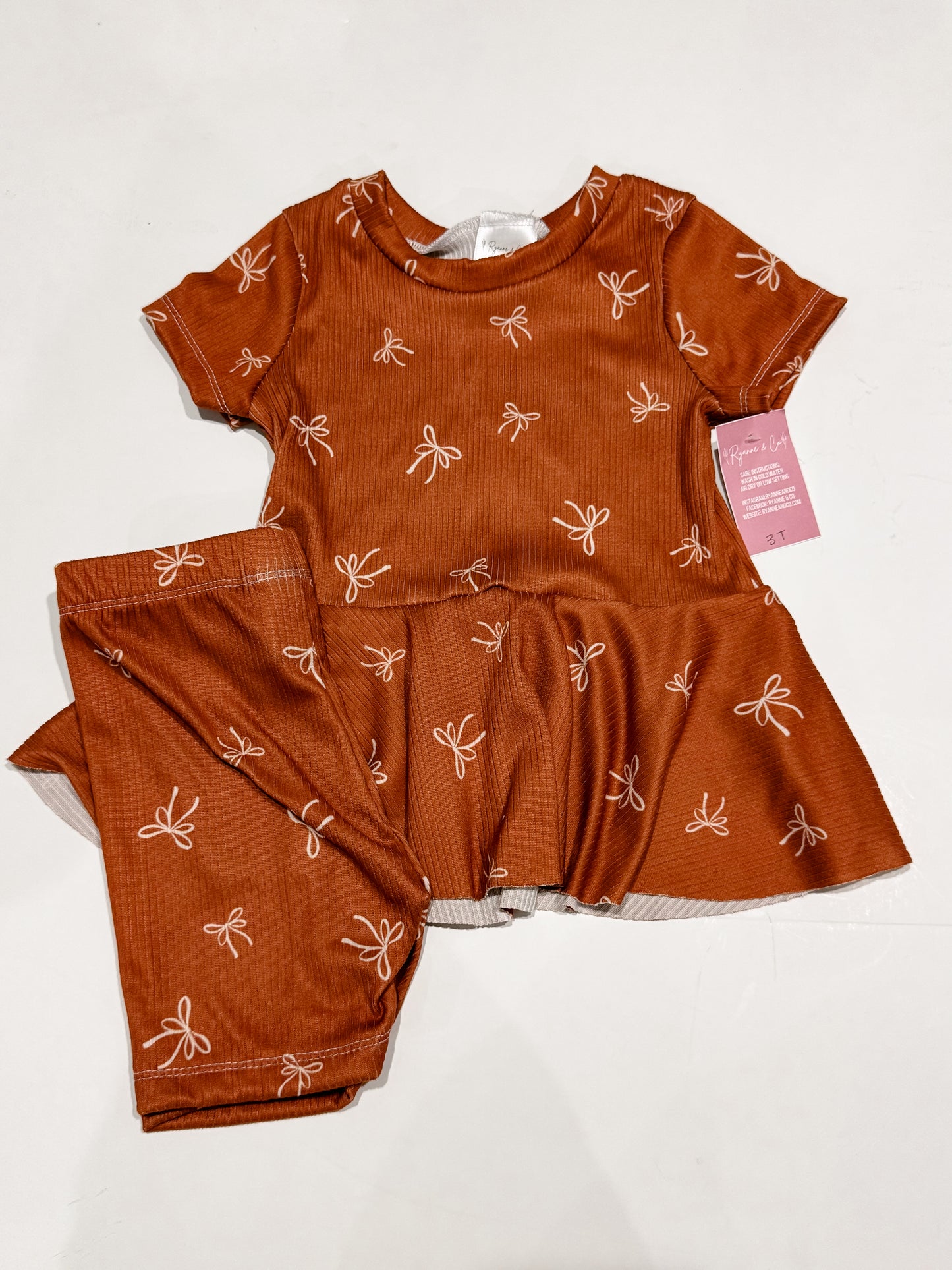 3T Caramel Bows Peplum & Bikers
