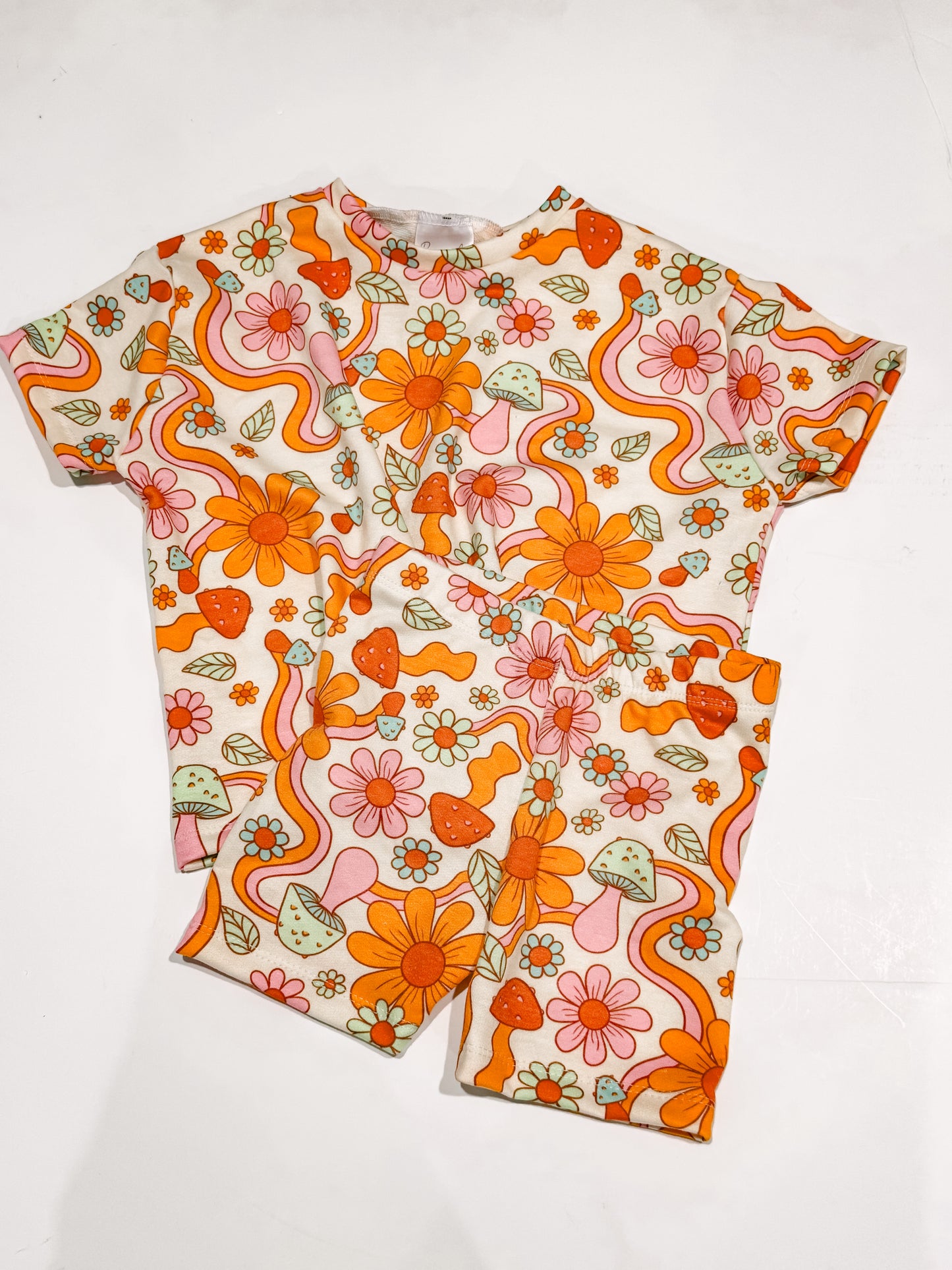 2T Mushrooms Oversized Tee & Bikers