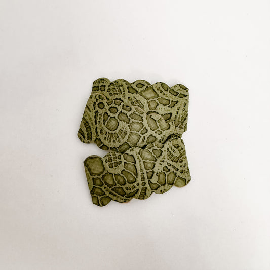 Olive Lace Scallop Snap Clips