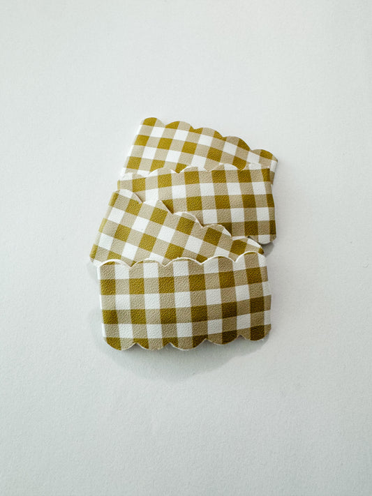 Taupe Gingham Scallop Snap Clips